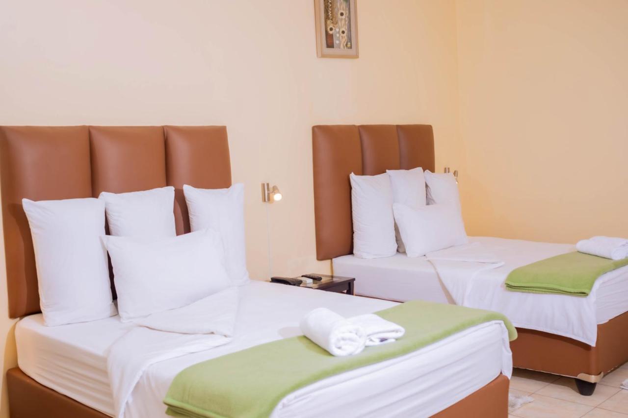 Road House Guest House Omuthiya Εξωτερικό φωτογραφία