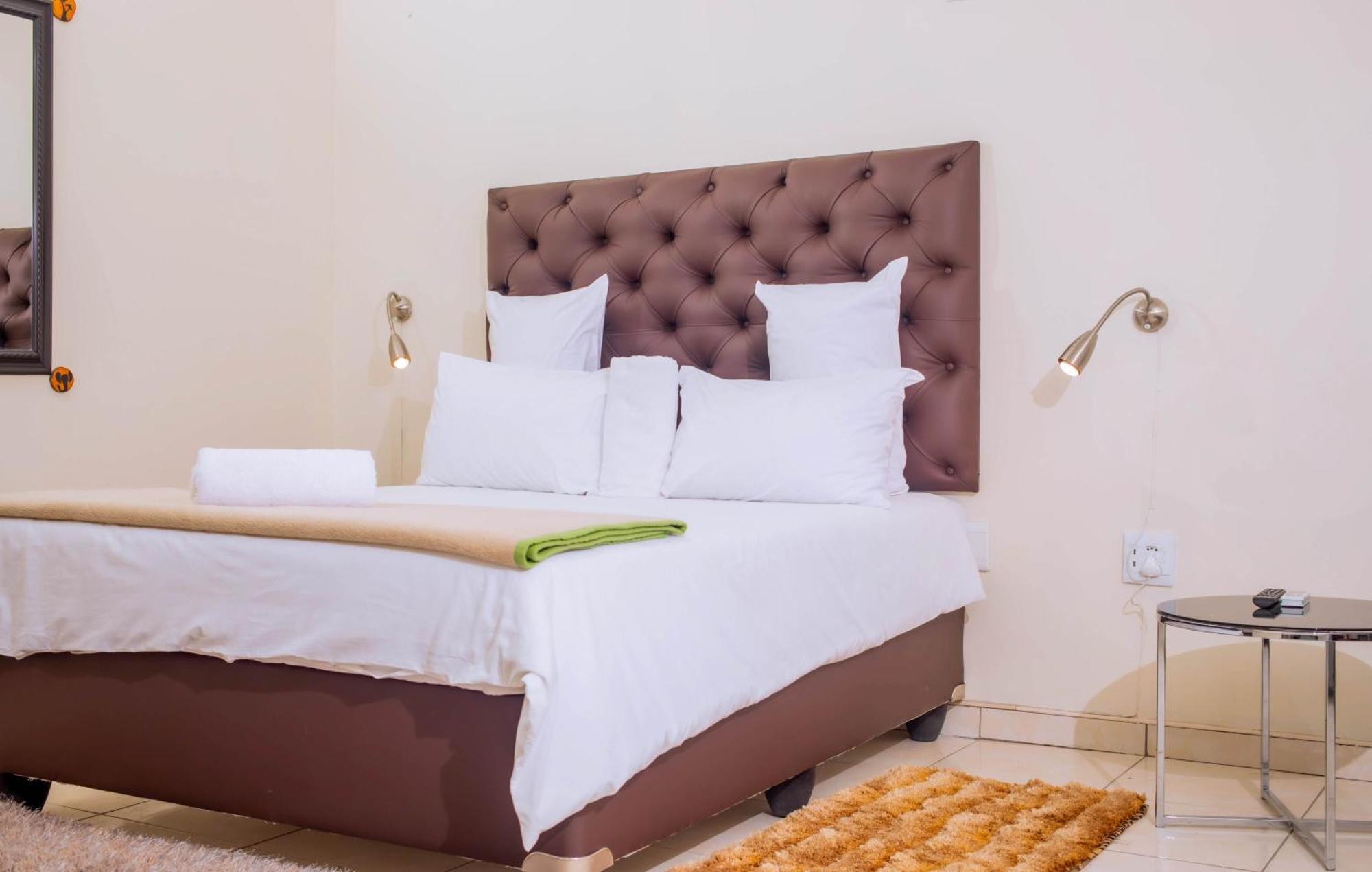 Road House Guest House Omuthiya Εξωτερικό φωτογραφία